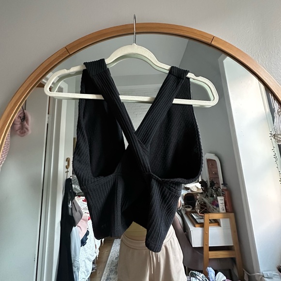 Urban Outfitters boiling point crossed front crop top - Picture 4 of 7